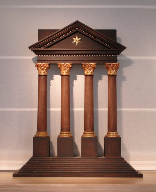 A large 'miniature' of a temple fronton.-empel-collections-tempel larc du succes 27-1-2006 13-52-35._main.jpg